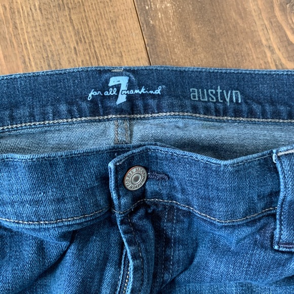 7 For All Mankind Austyn Relaxed Fit Jeans - Picture 6 of 8